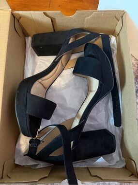 CL by Laundry Black Suede Block Heel Sandals